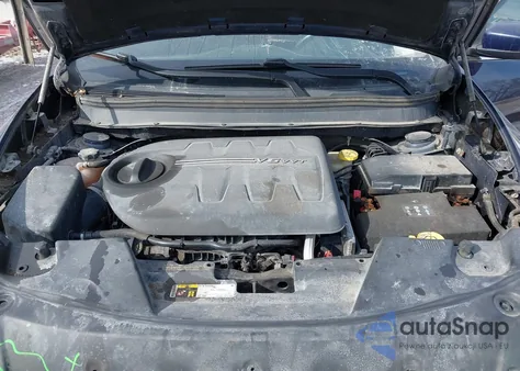 2016 Jeep Cherokee Latitude z USA, uszkodzony, nr VIN 1C4PJMCS4GW119922